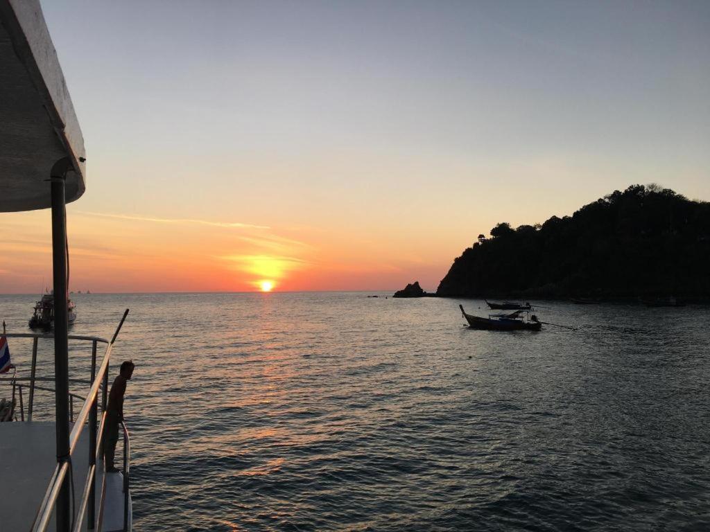 Peacock Hostel Ko Lanta Εξωτερικό φωτογραφία