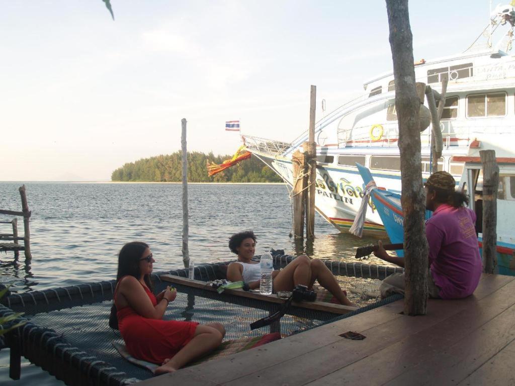 Peacock Hostel Ko Lanta Εξωτερικό φωτογραφία