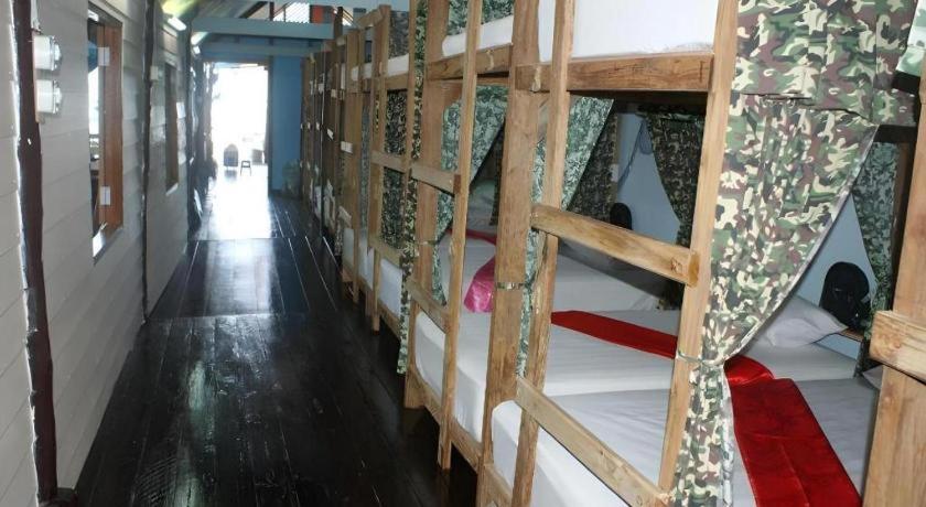 Peacock Hostel Ko Lanta Εξωτερικό φωτογραφία